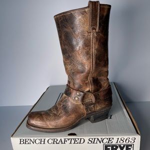 Frye Boots  Harnes